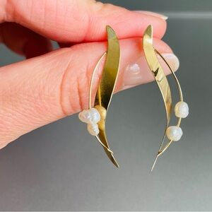 14k Gold NaturaL Freshwater Pearl Wavy Dangle Earrings By JCM JACMEL MAU…
